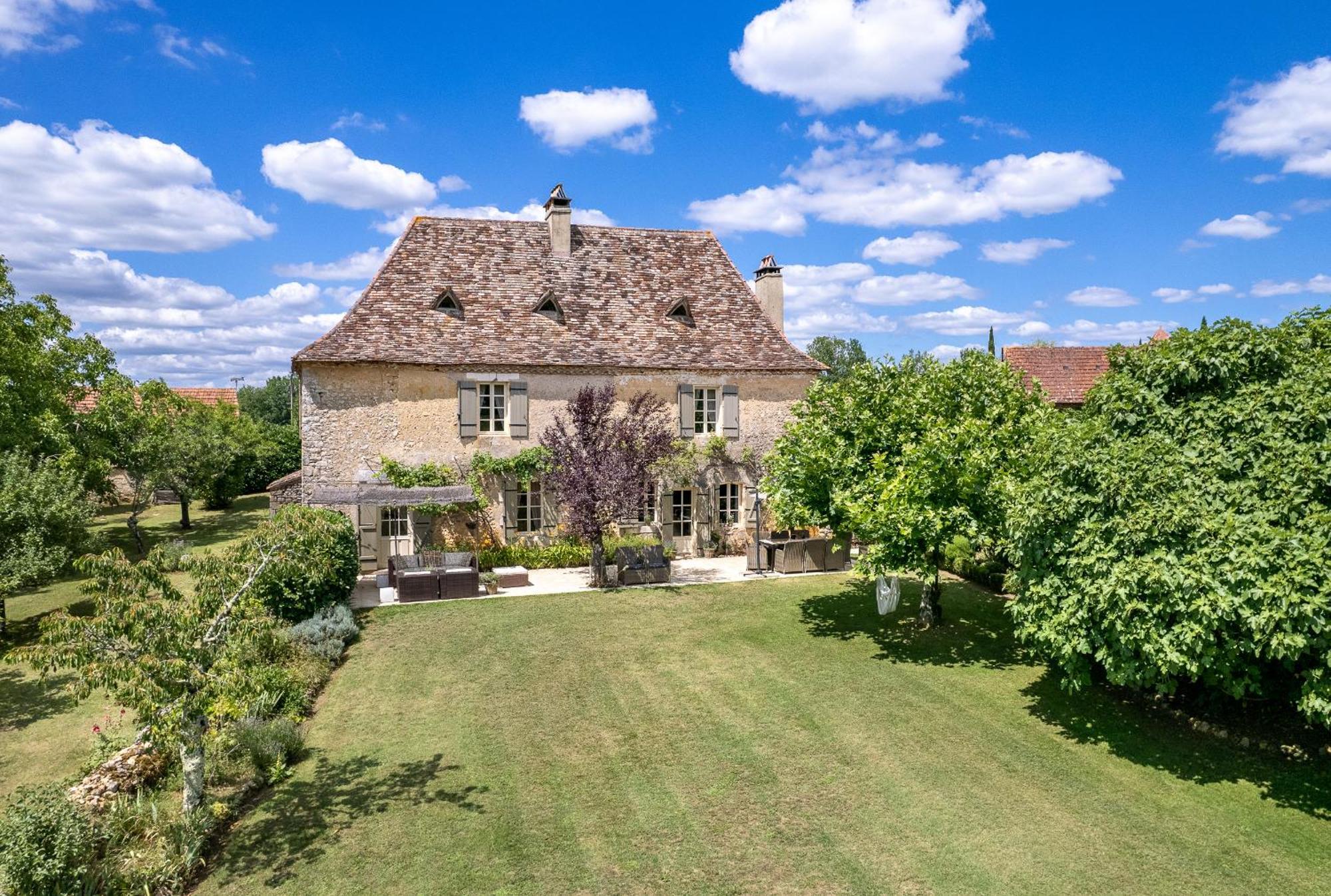 La Maison Louverie Pontours Luaran gambar