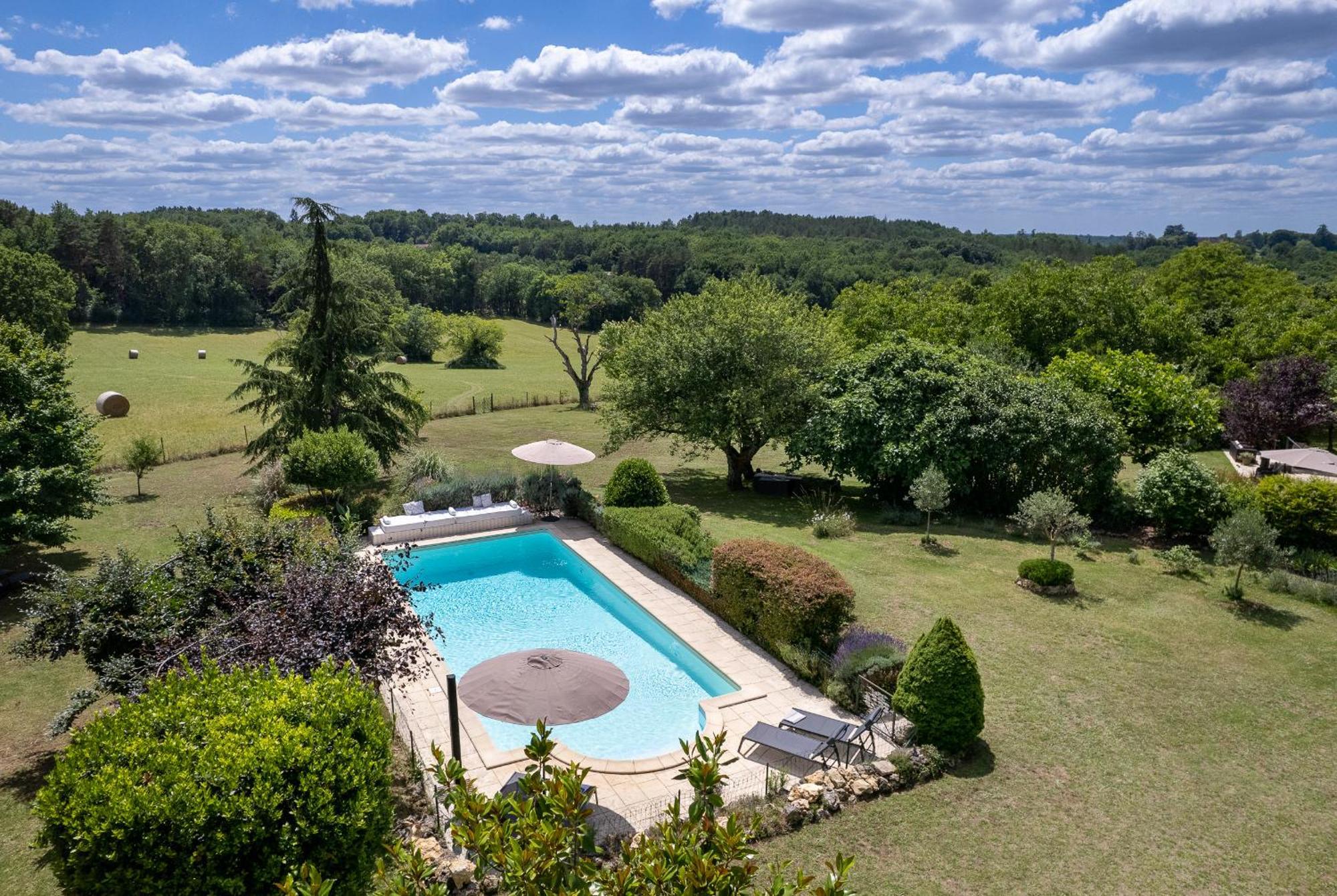 La Maison Louverie Pontours Luaran gambar