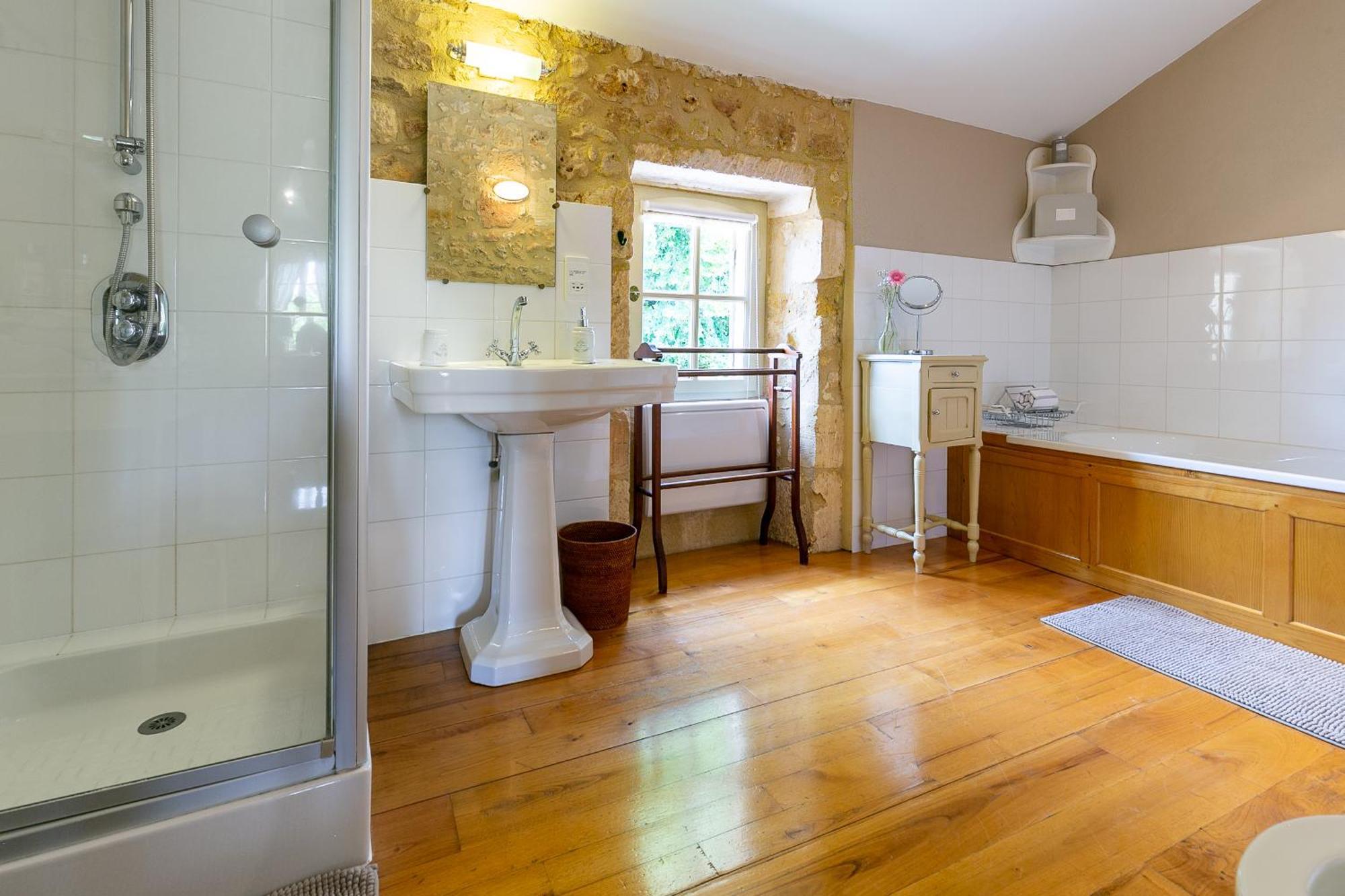 La Maison Louverie Pontours Luaran gambar
